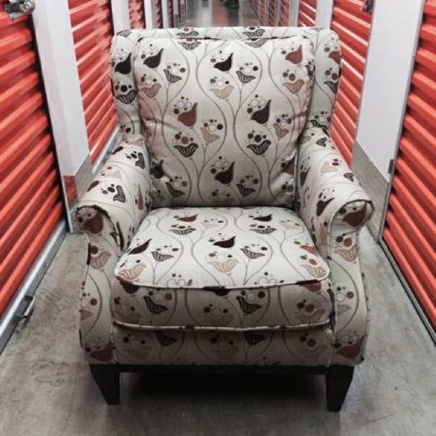 Raymour & Flanigan Accent Chair - image-1