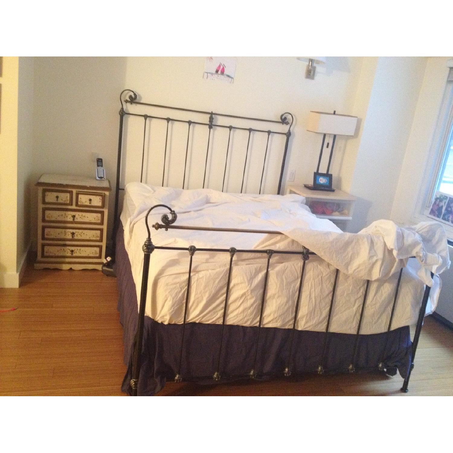 Charles P. Rogers Queen Fairfield Bed - image-3