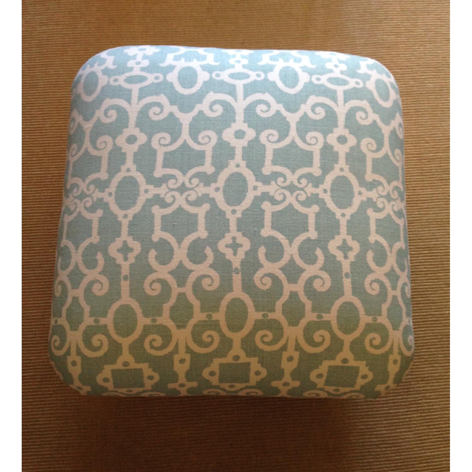 George Smith Ottoman Racer in Raoul Stella Fabric - image-2
