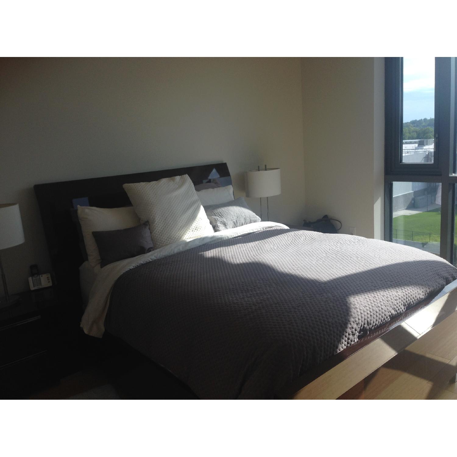 Capri Italian Bedroom Set - image-4