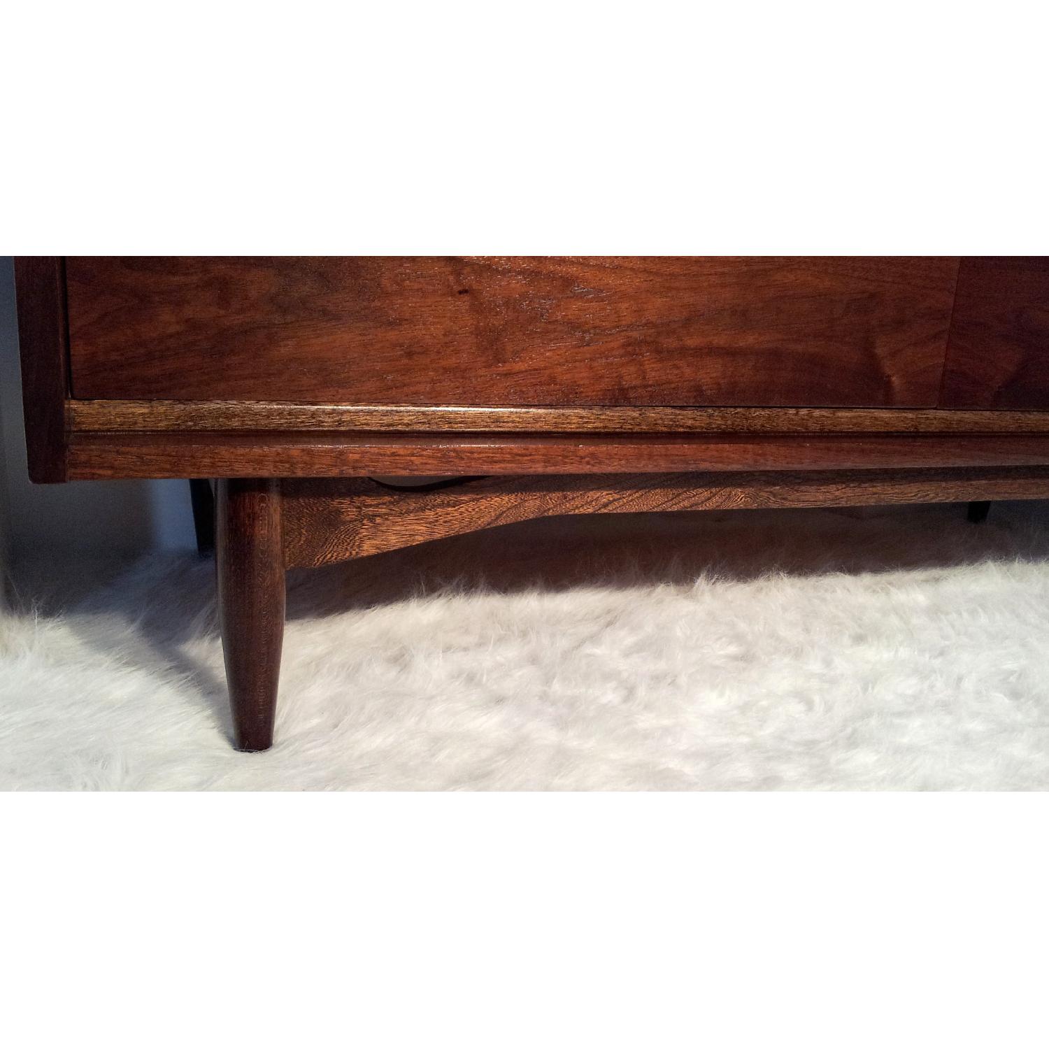 Hooker Furniture Mid Century Modern Credenza/Dresser/Media Storage - image-7
