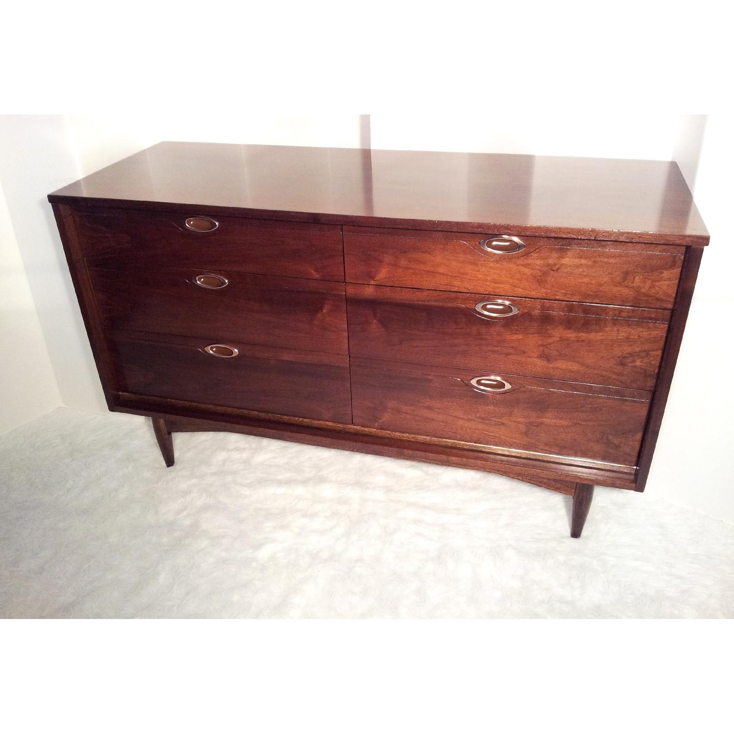 Hooker Furniture Mid Century Modern Credenza/Dresser/Media Storage - image-11