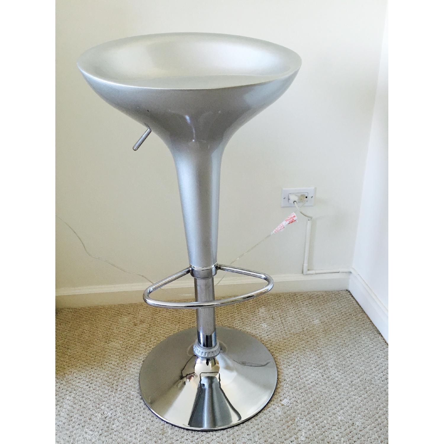Harrods Silver and Chrome Swizzle Stool - image-1