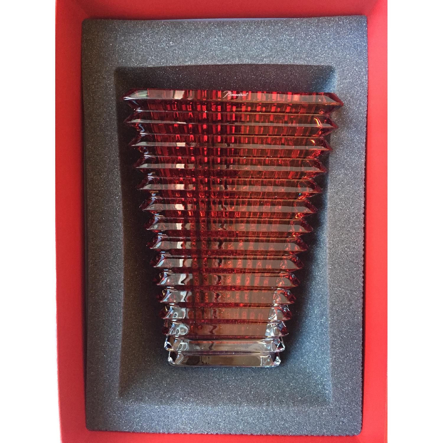 Baccarat Eye Red Rectangular Vase - image-3
