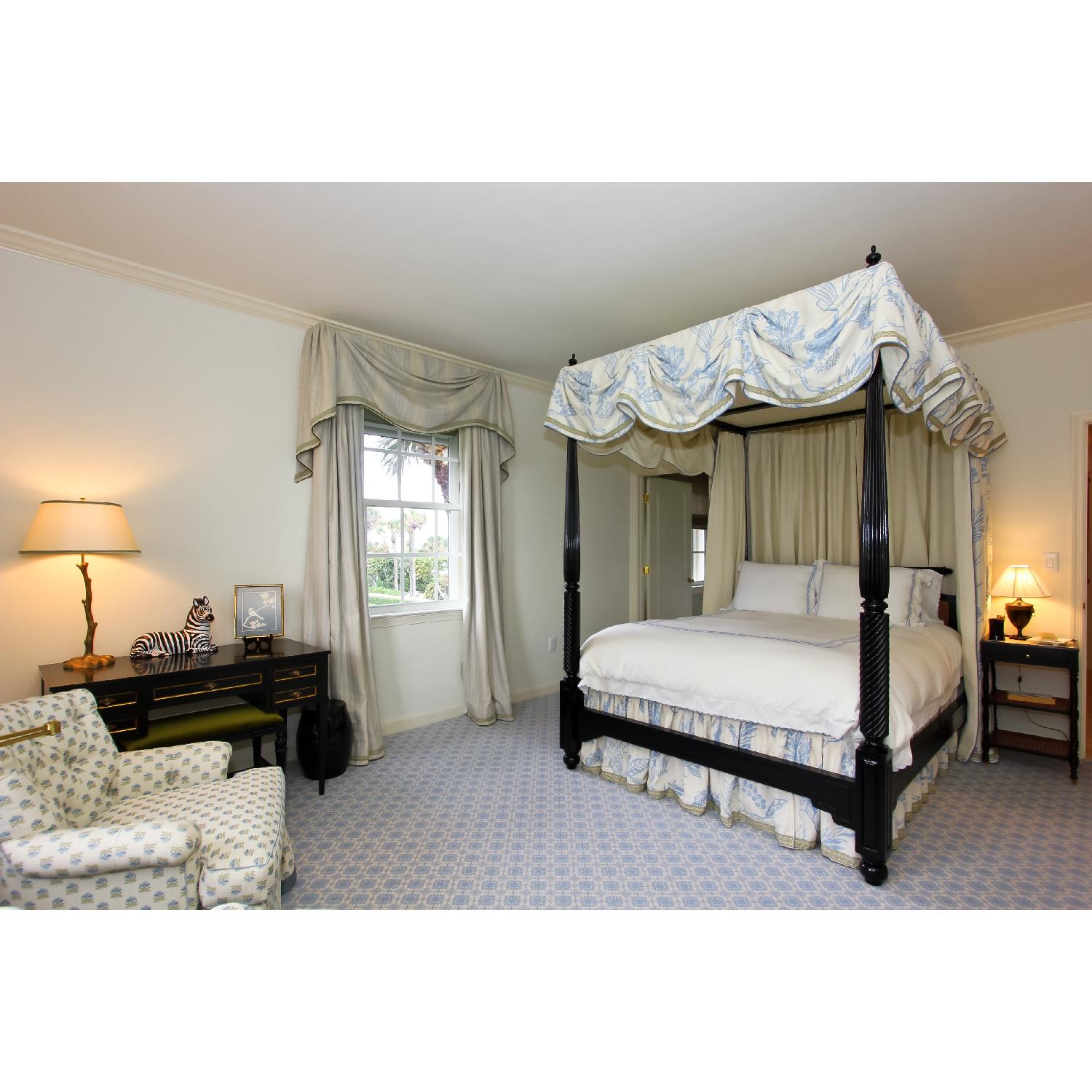 Dark Wood Four Poster Custom Canopy Queen Size Bed
