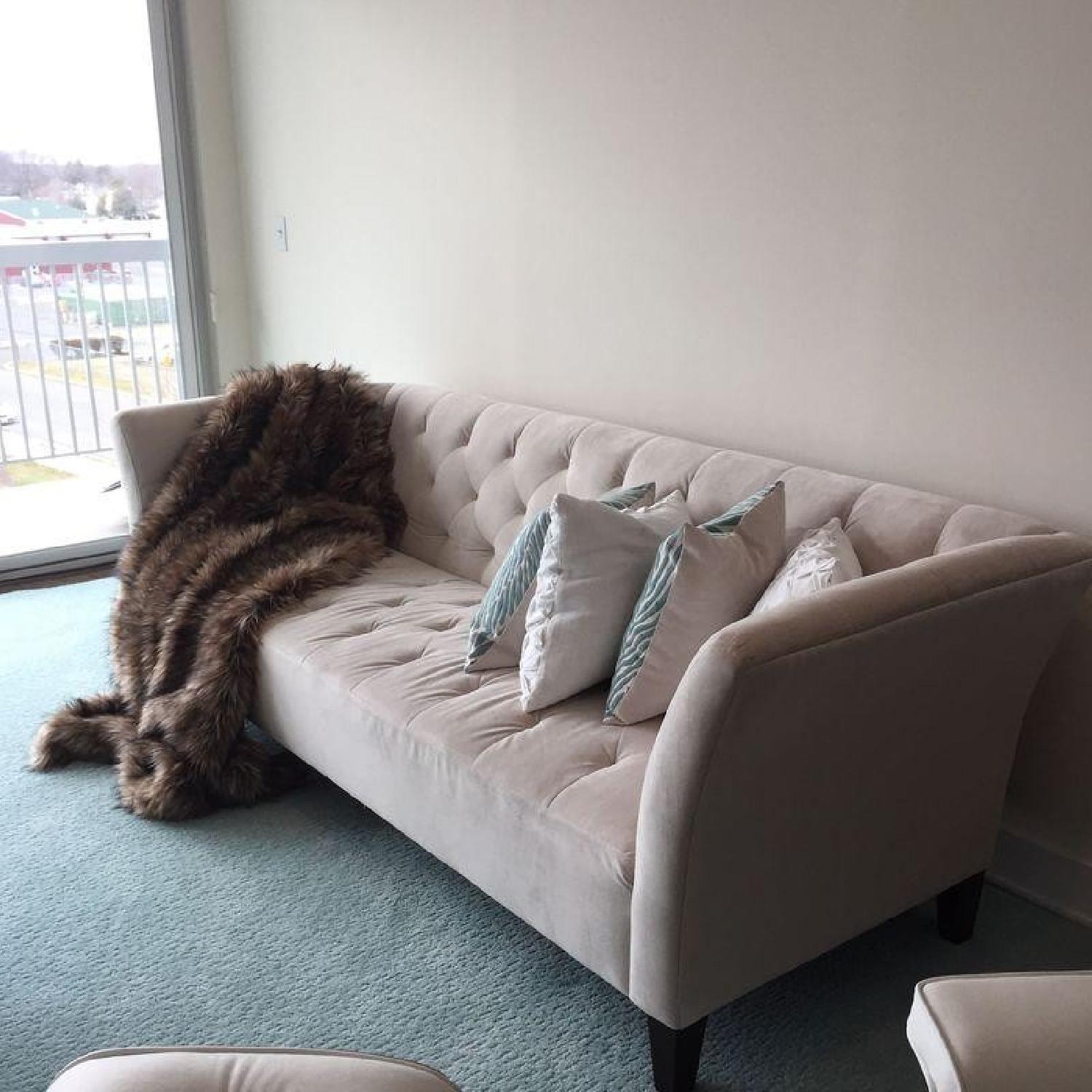 Ivory Tufted Sofa - Thumbnail 4