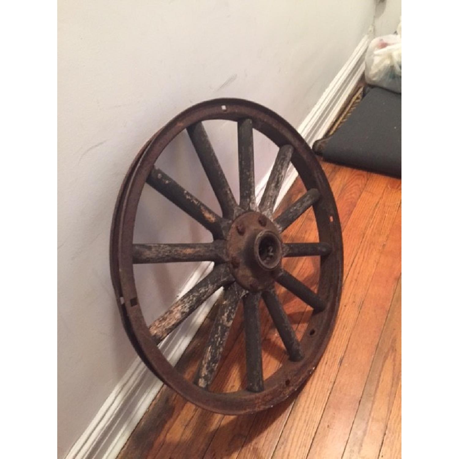 Antique Wagon Wheel - image-4