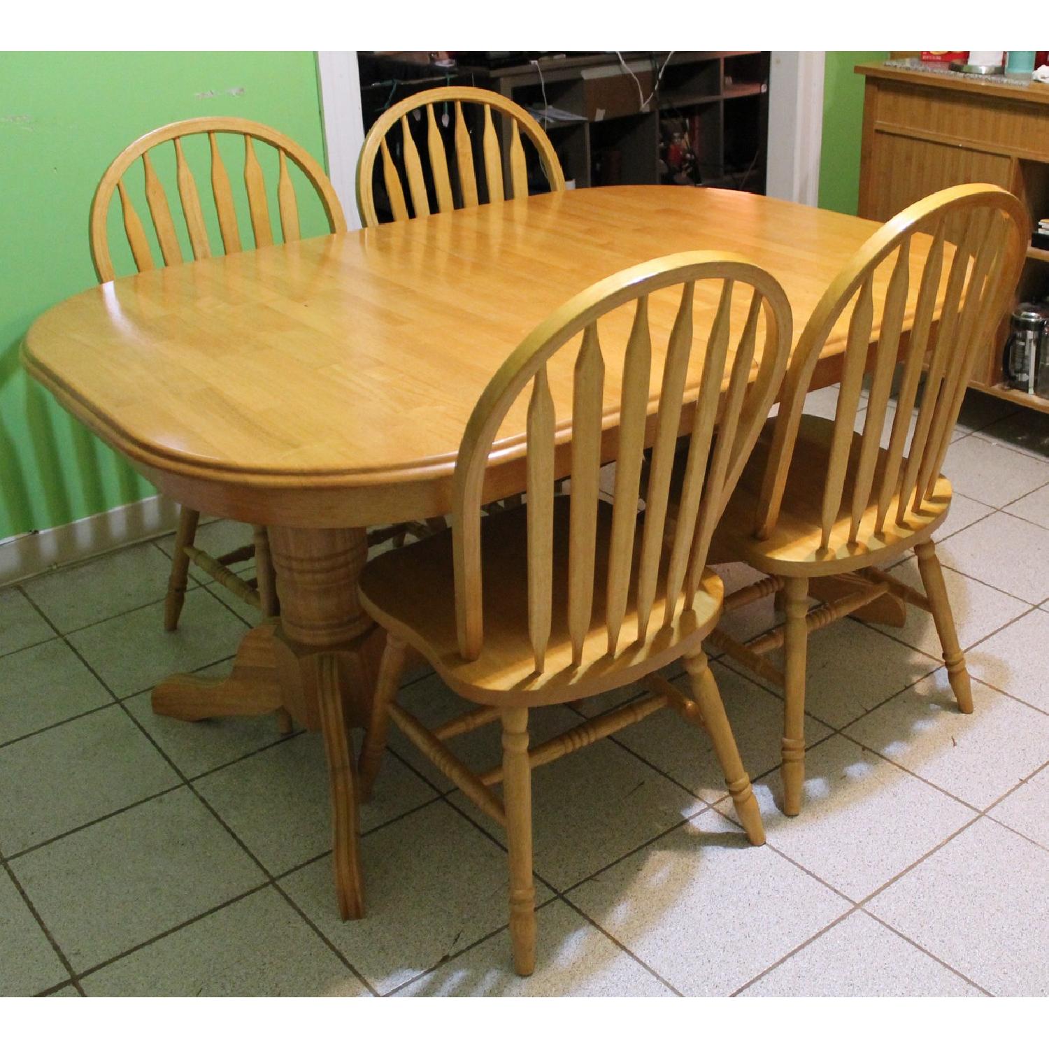 Senator's Brooklyn Solid Wood Country Extendable Dining Table w/ 4 Chairs - image-2
