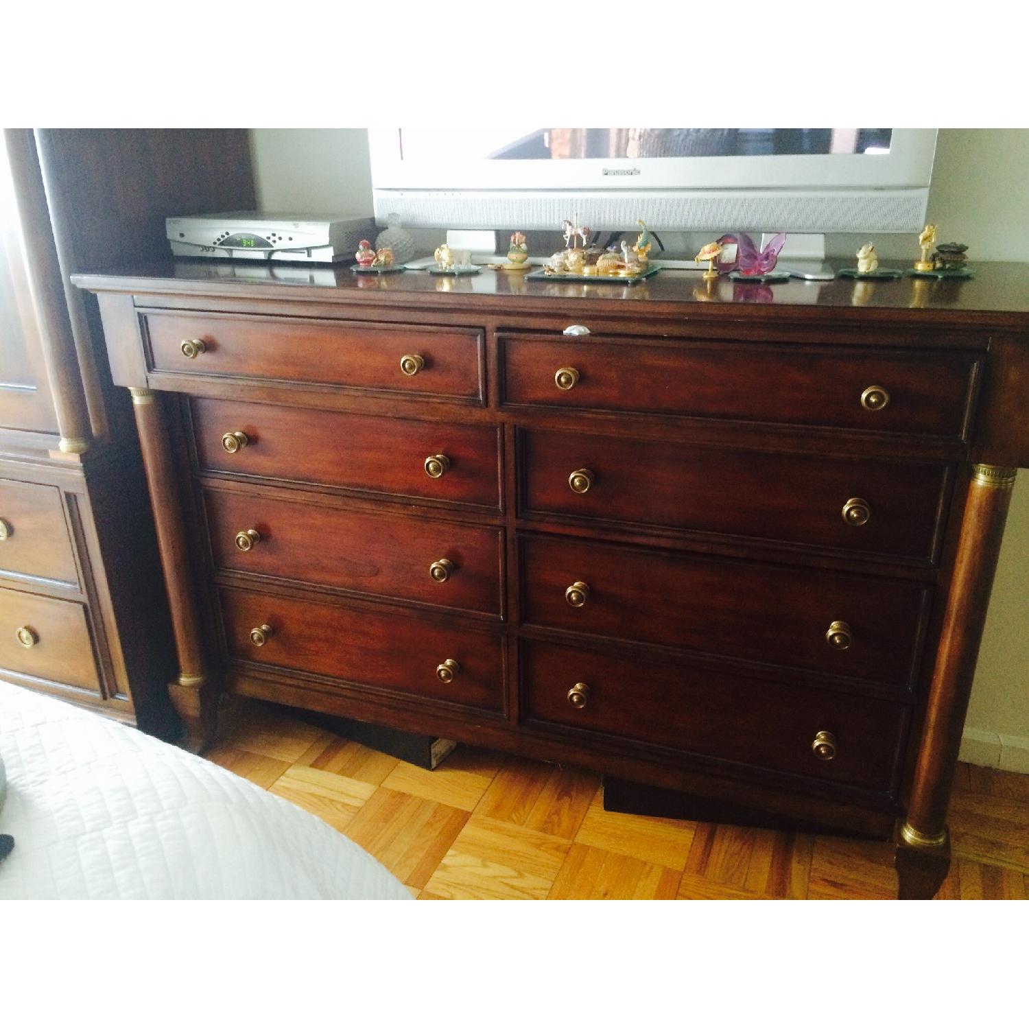 Thomasville 4 Bedroom Furniture Set - image-7