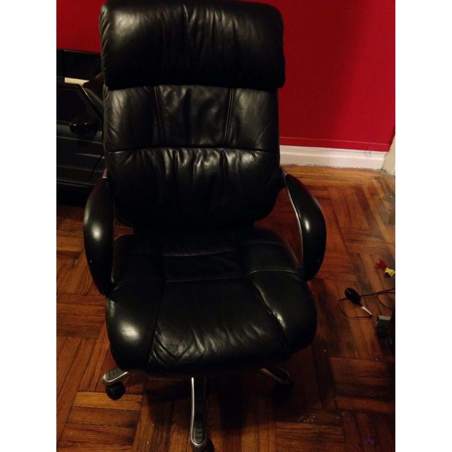 Black Office Chair - image-1