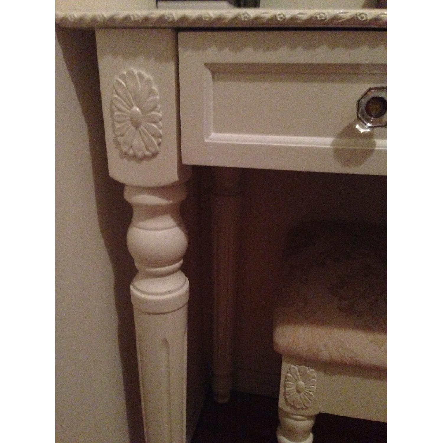 White Desk/Vanity with Stool - image-4