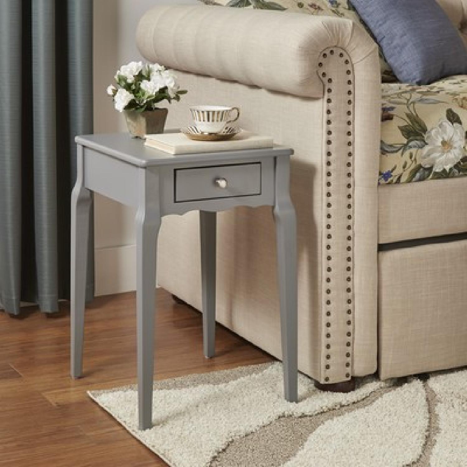 Pinckney End Table w/ Drawer - image-2