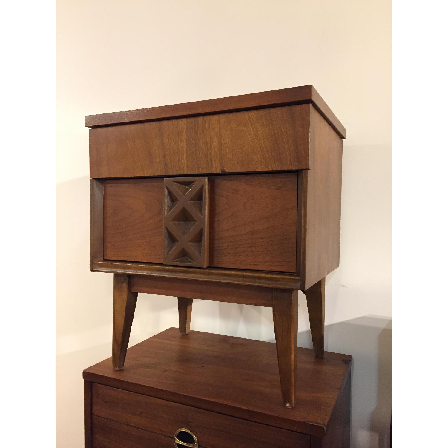 Bassett Mid Century Modern Walnut Nightstands - image-4
