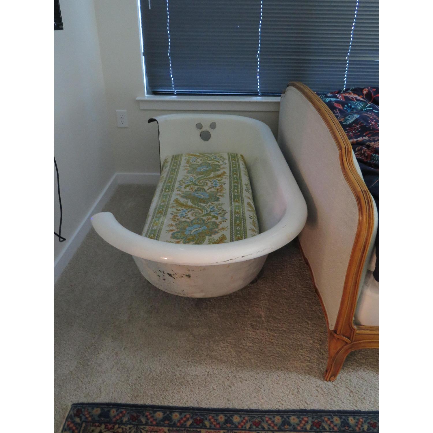 Clawfoot Bathtub Couch - image-1