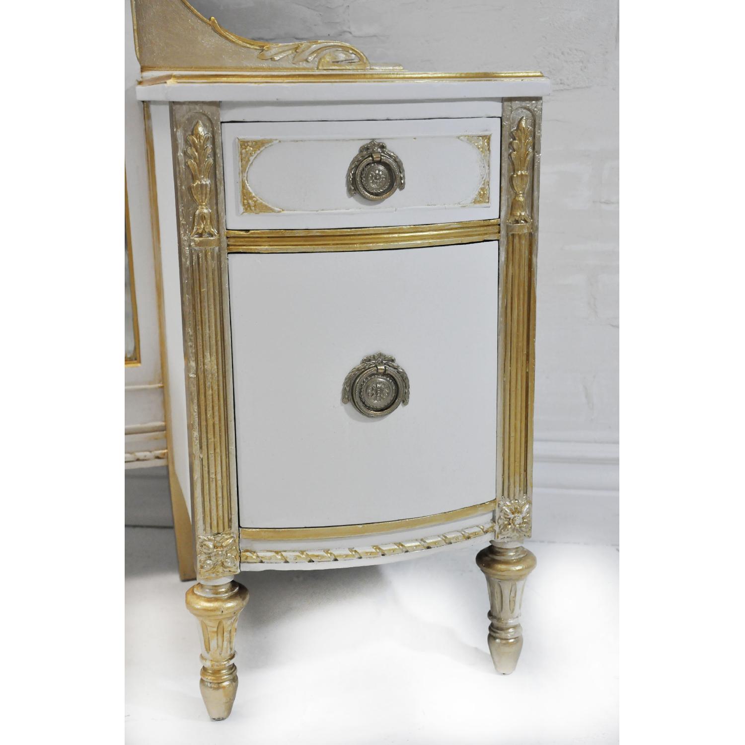 Sligh Antique Makeup Vanity in White & Gold AptDeco