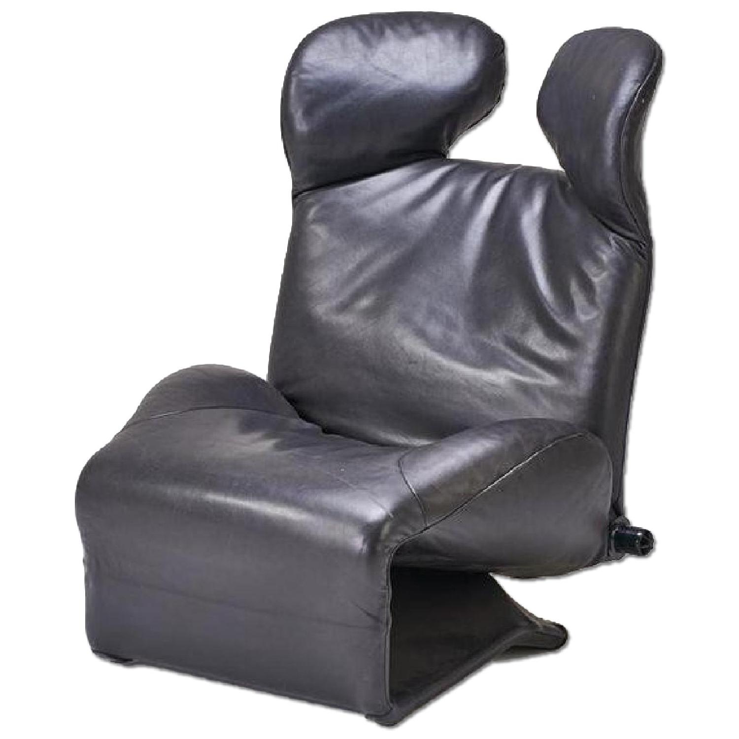 Cassina 1980 Toshiyuki Kita Wink Chair in Black Leather - image-4