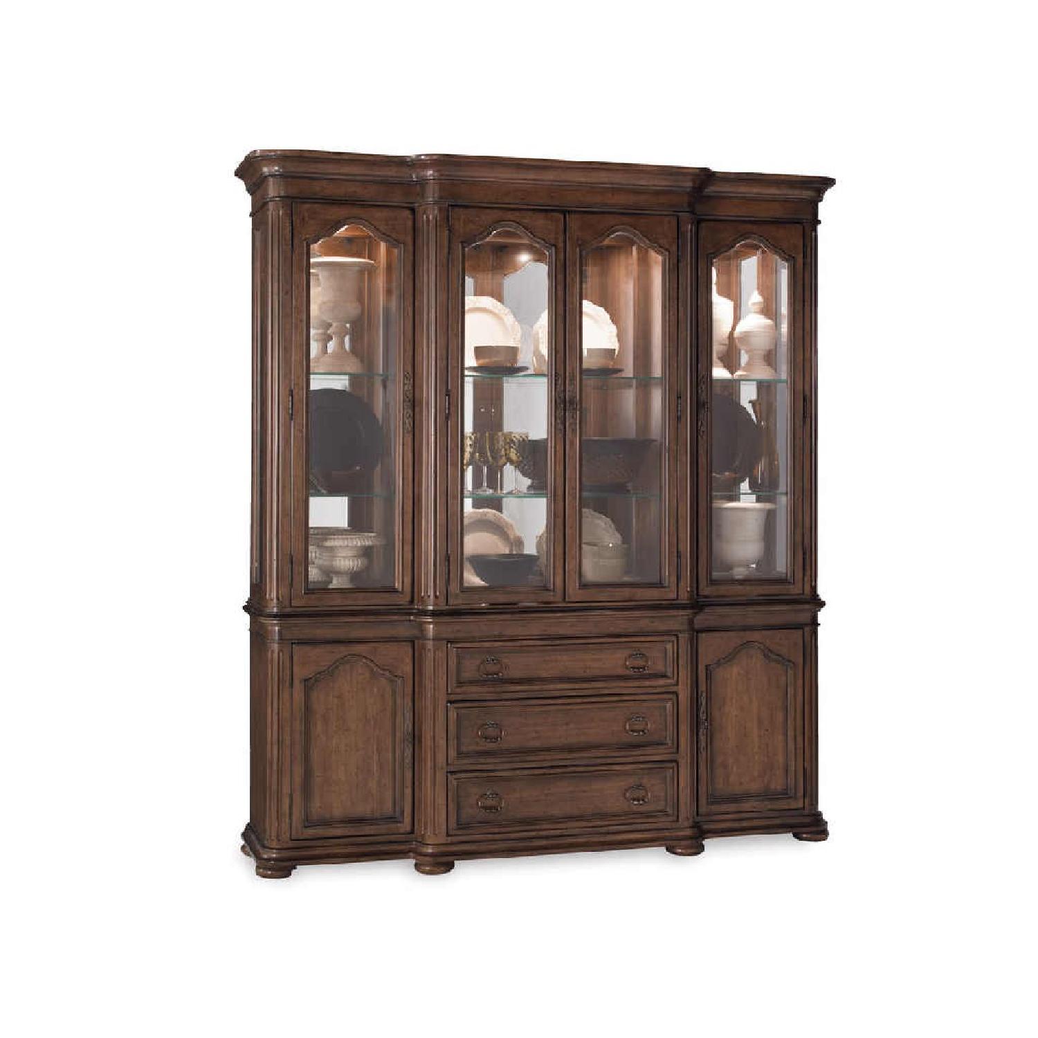 A.R.T. Cotswold China in Rustic Pine AptDeco