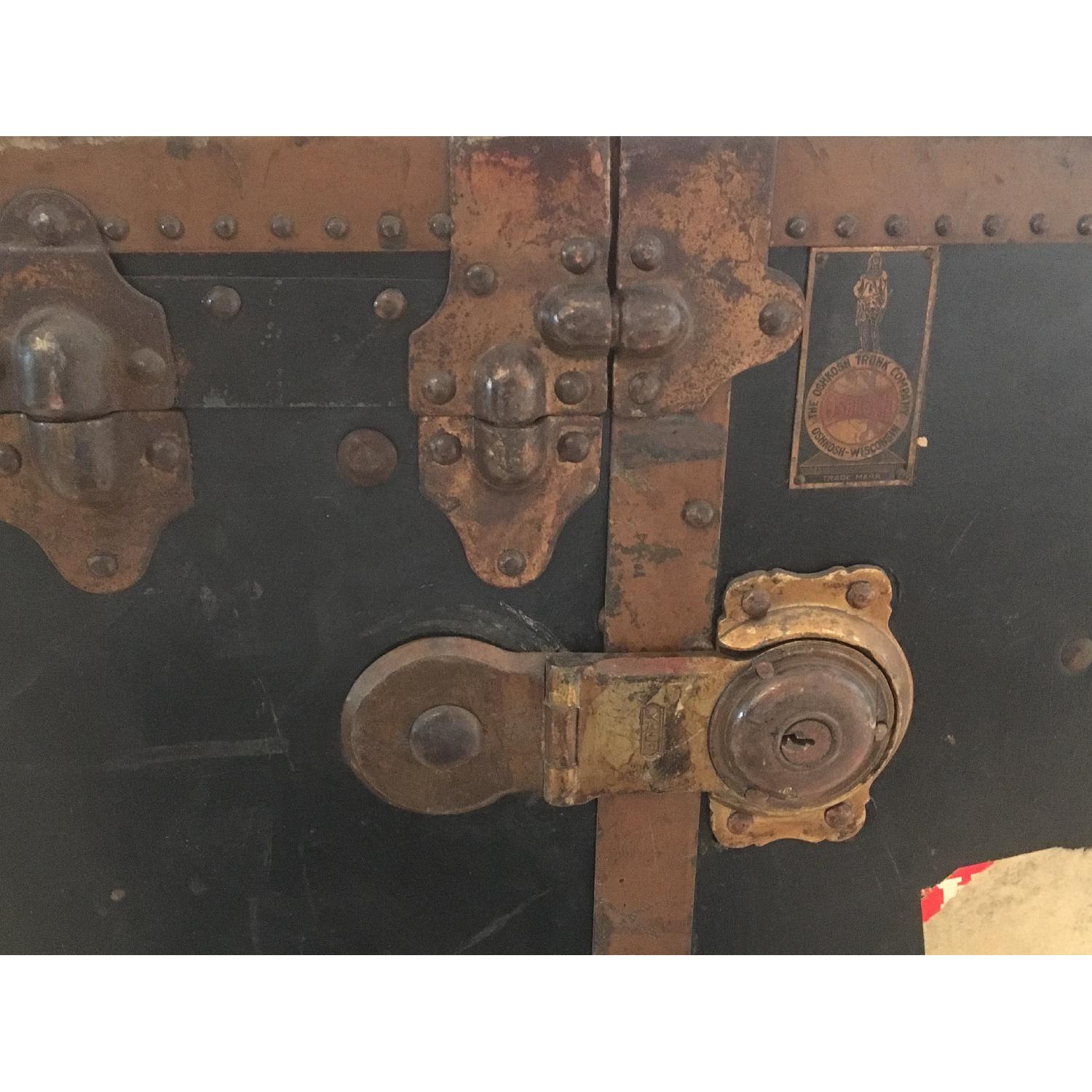 Vintage Oshkosh Steamer Trunk - image-15