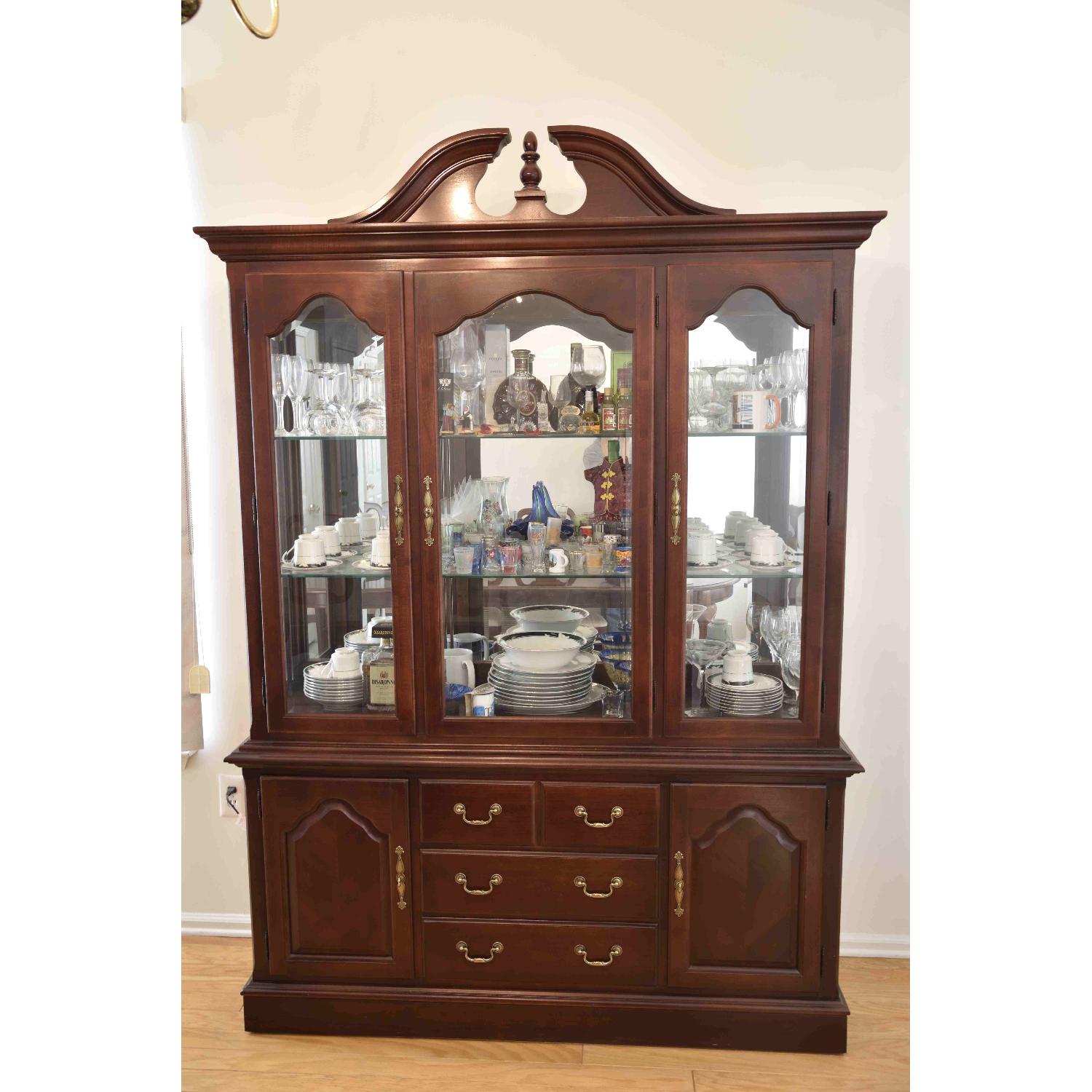 Thomasville Winston Court II Dining Table w/ 8 Chairs + China Cabinet - image-9