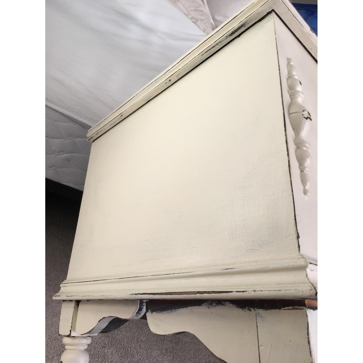 Vintage Lane Cedar Hope Chest - image-17