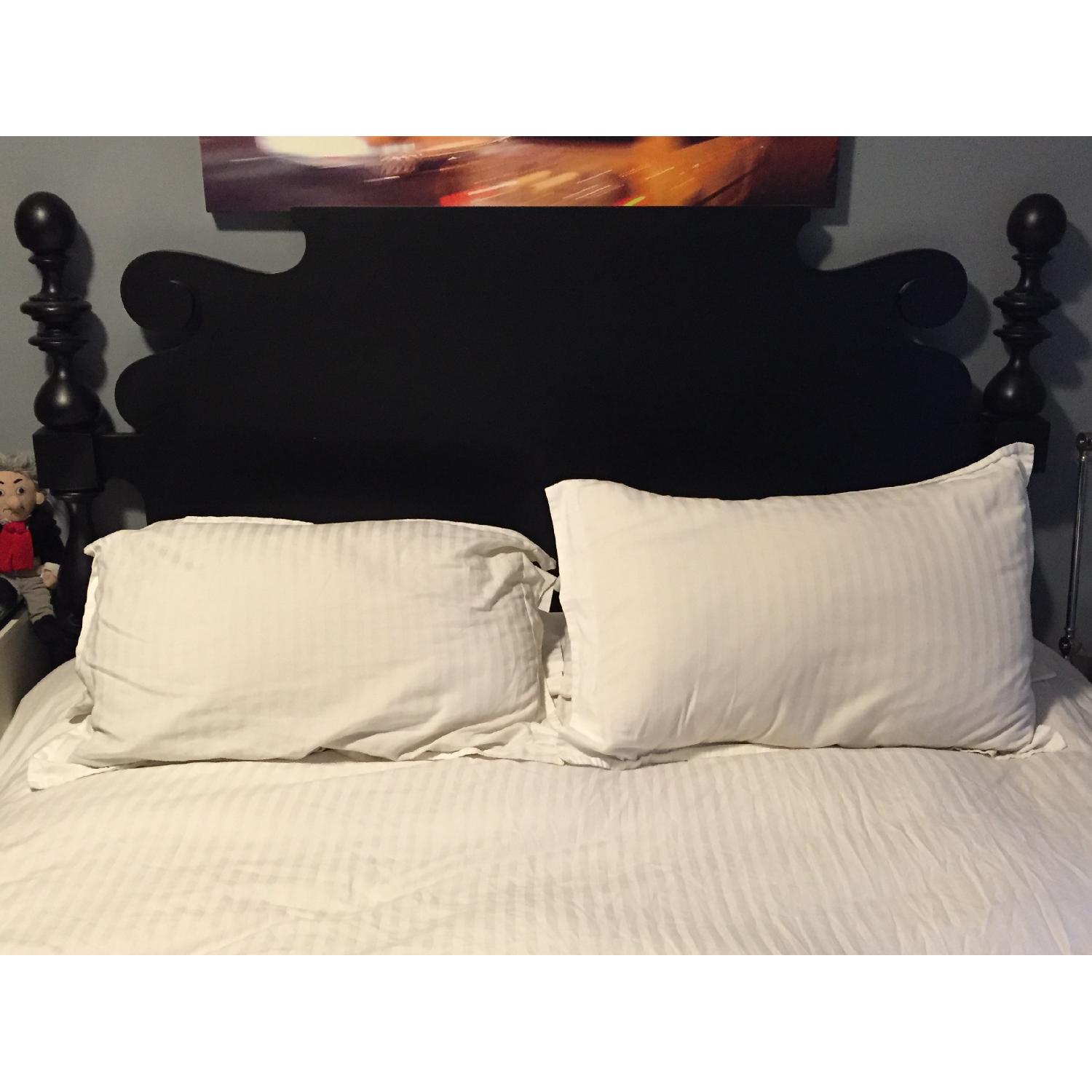 Ethan Allen Quincy Queen Bed - image-4