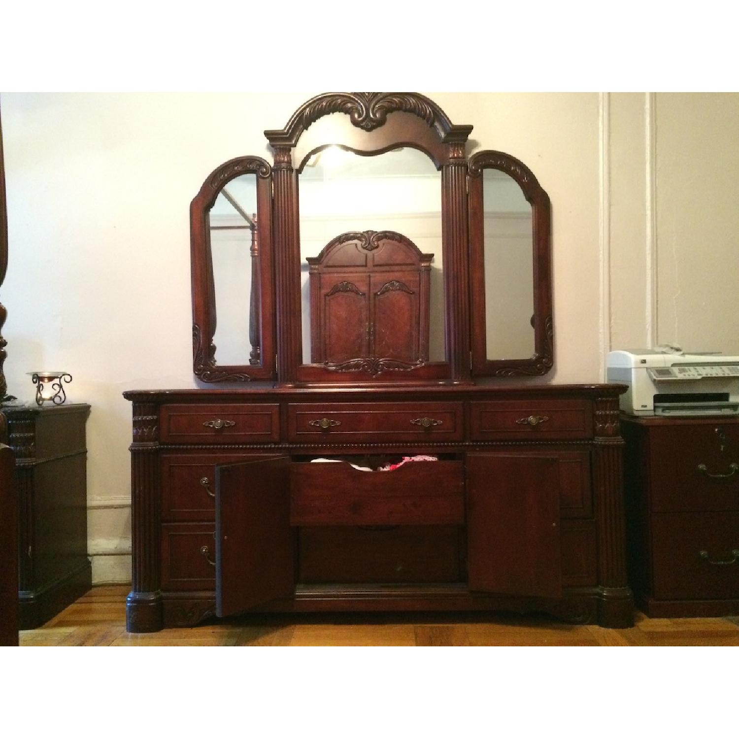 Macy's Vintage Mahogany Canopy Bedroom Set - image-2