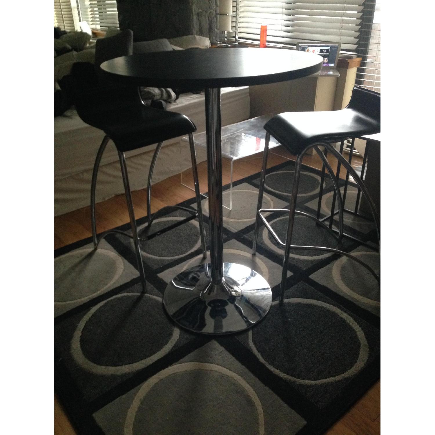 Bar Table w/ 2 Bar Stools - image-5