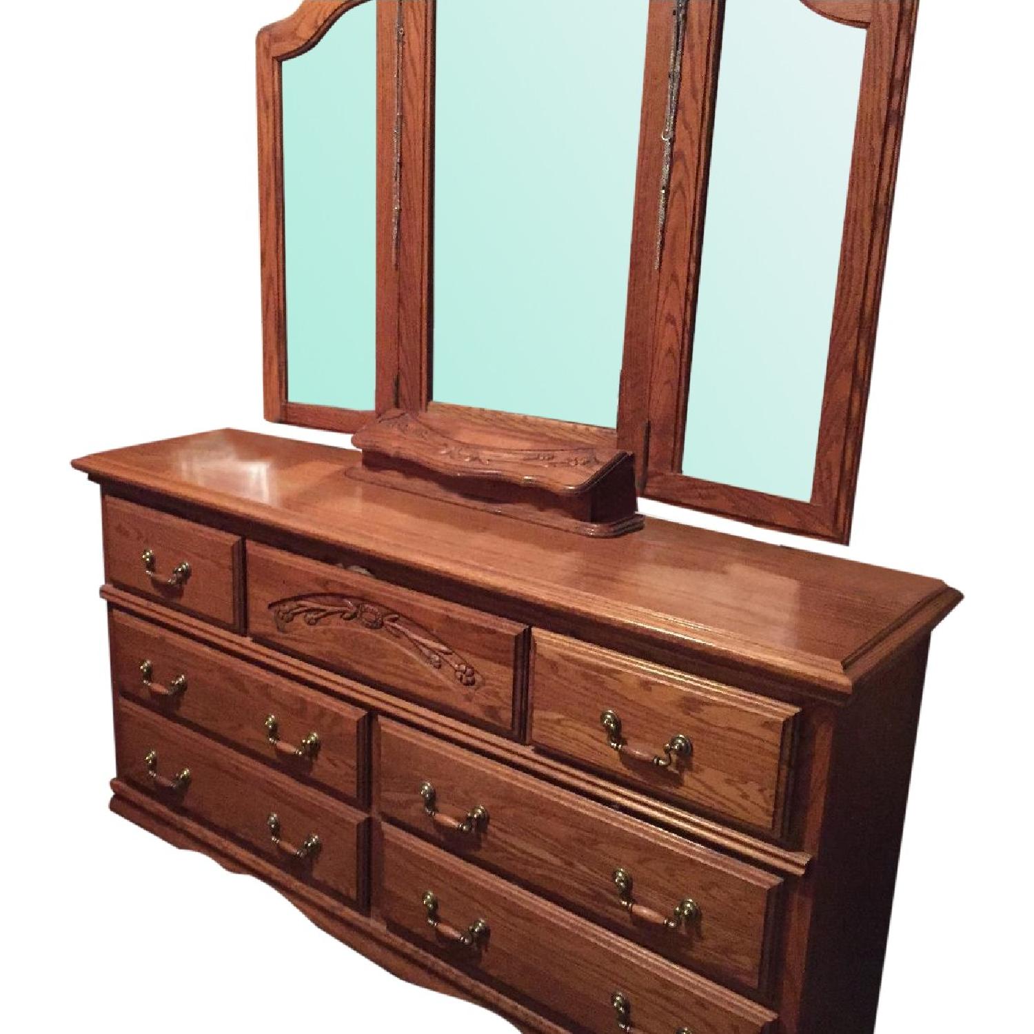 Solid Oak 3 Piece Bedroom Set - image-0