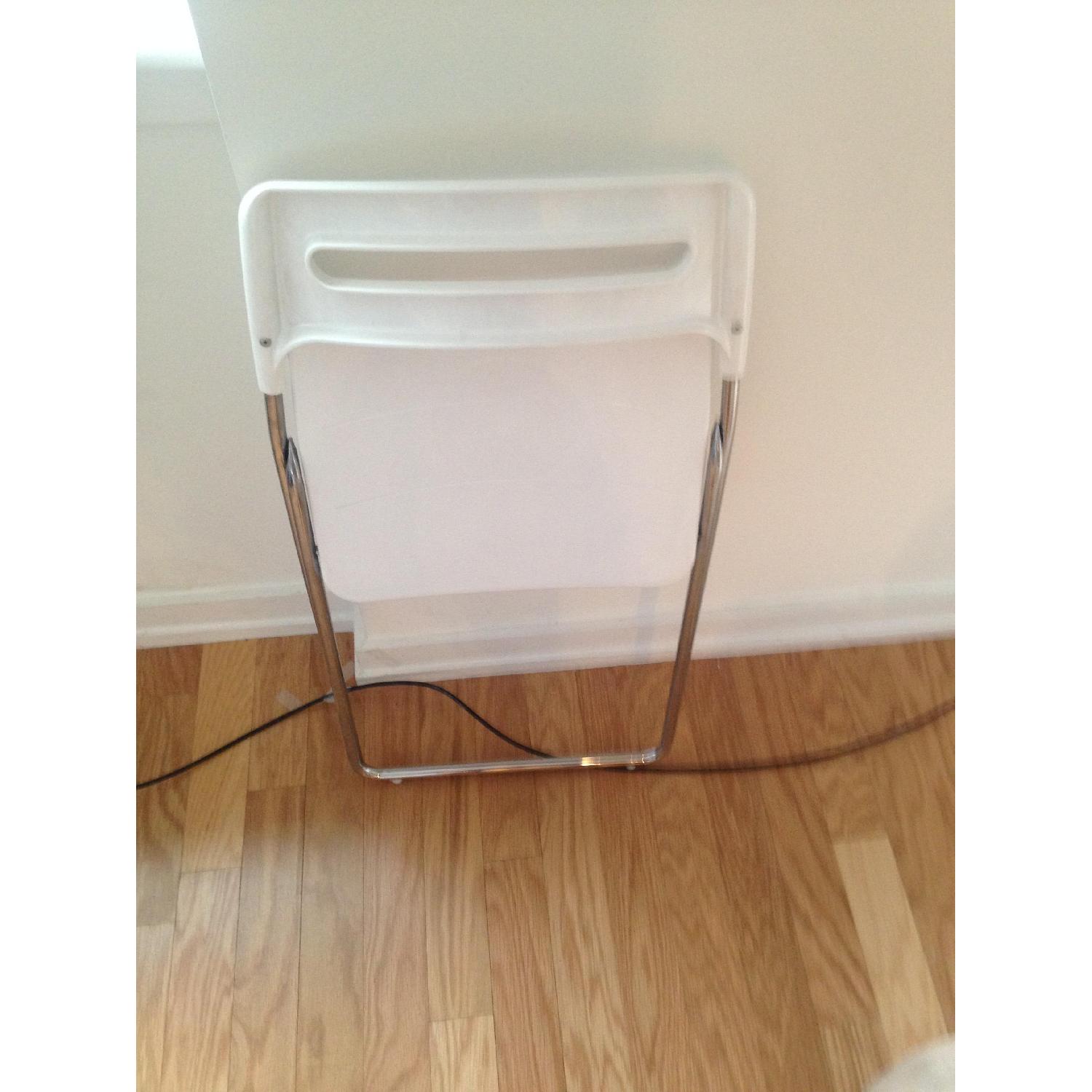 Ikea White Nisse Folding Chairs Set of 4 AptDeco