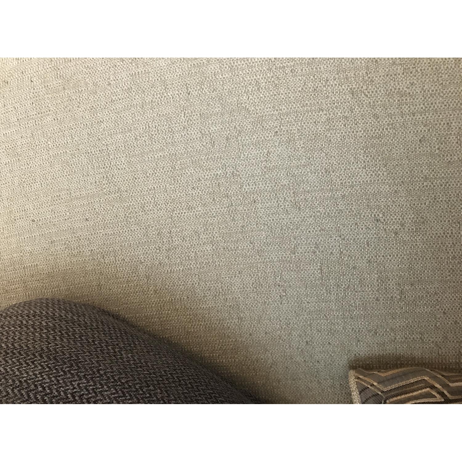 Ashley's Benchcraft Sofa & Ottoman - image-4