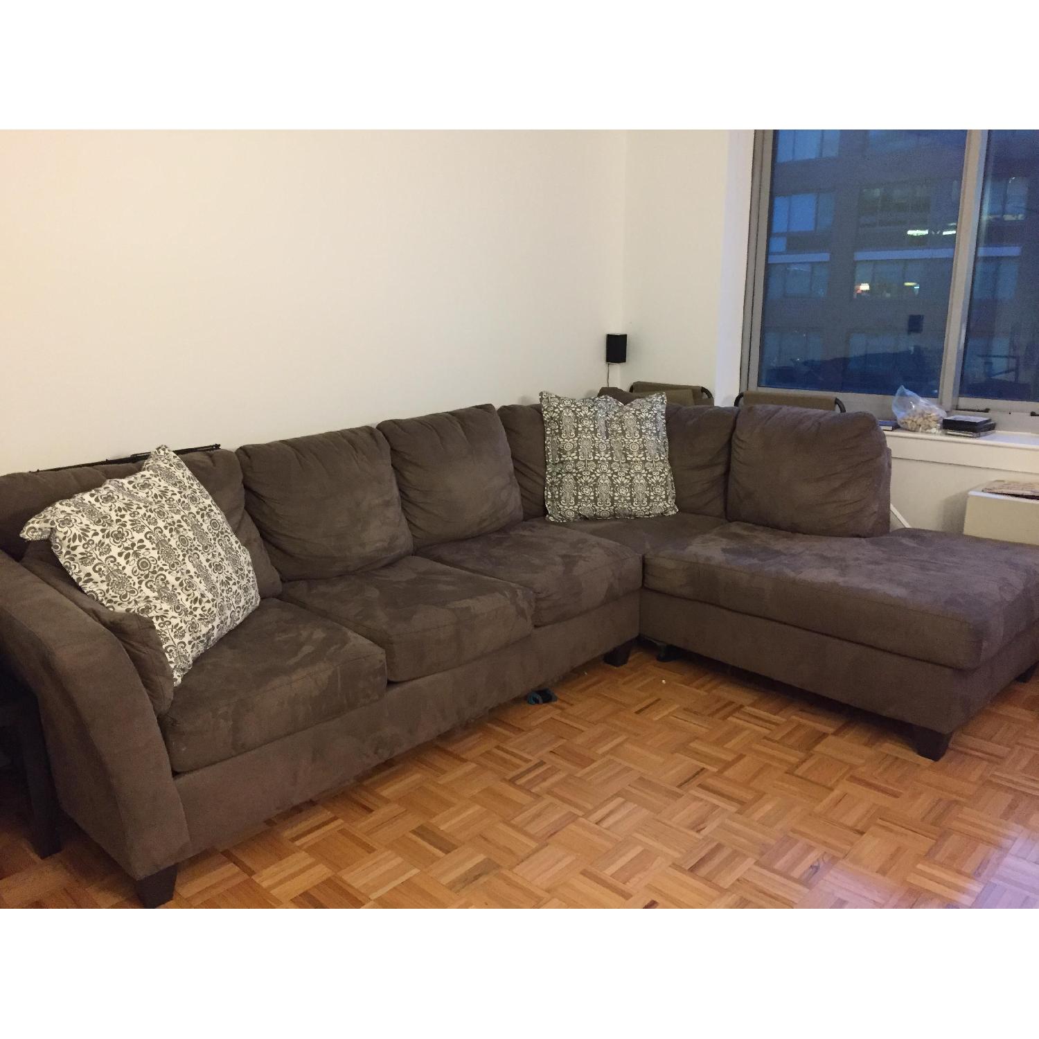 Bob's Libre II Sectional Sofa - image-1