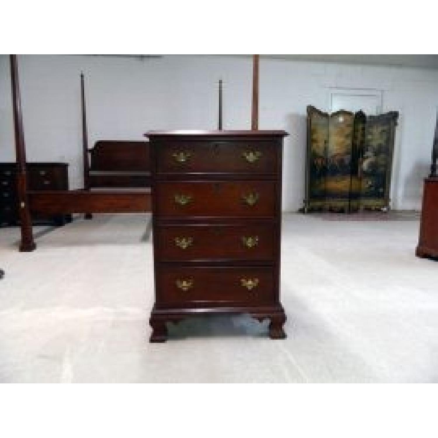 5 Piece Craftique Mahogany Bedroom Set - image-3