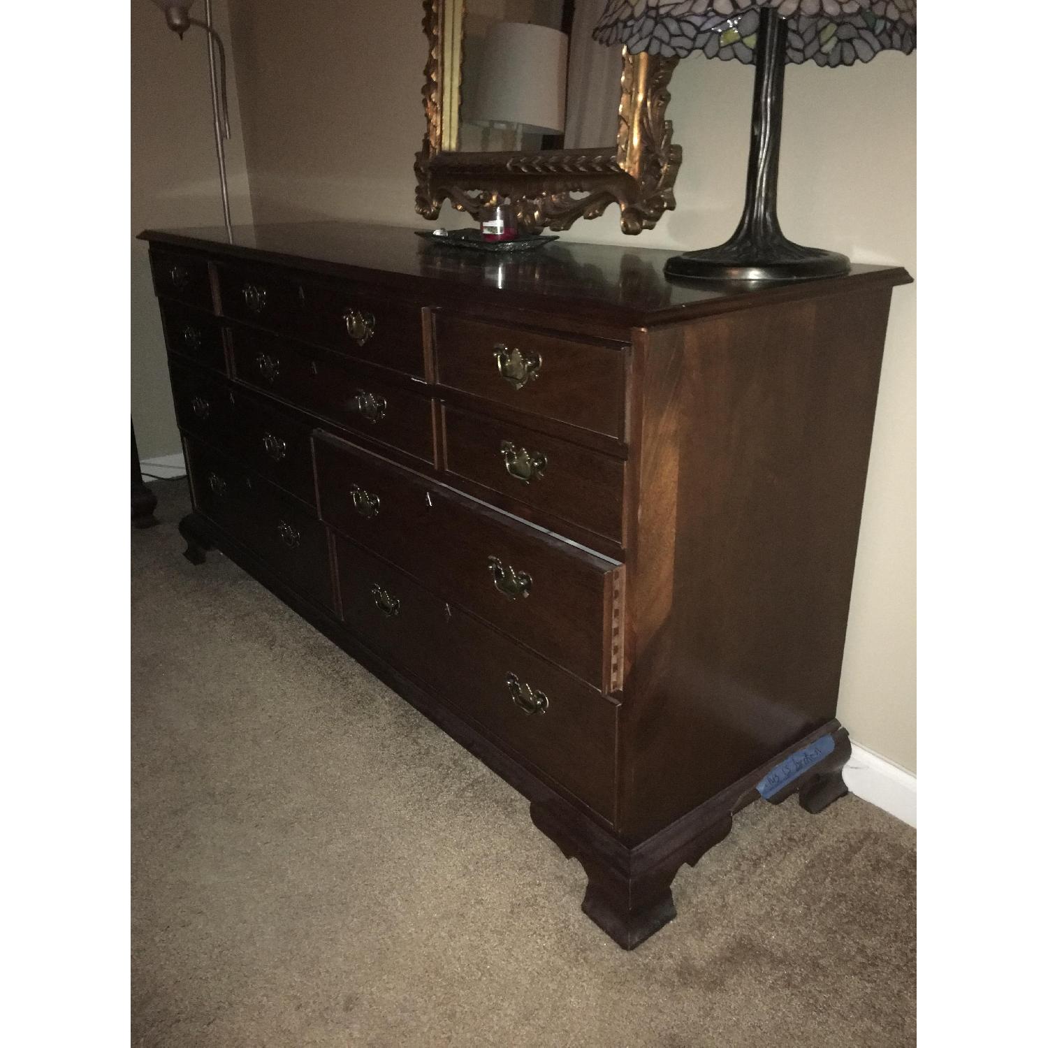 5 Piece Craftique Mahogany Bedroom Set - image-5