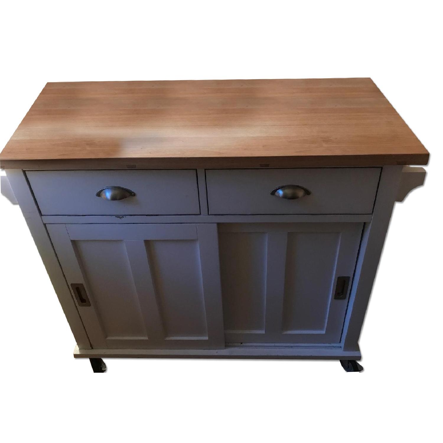 Kitchenette - AptDeco