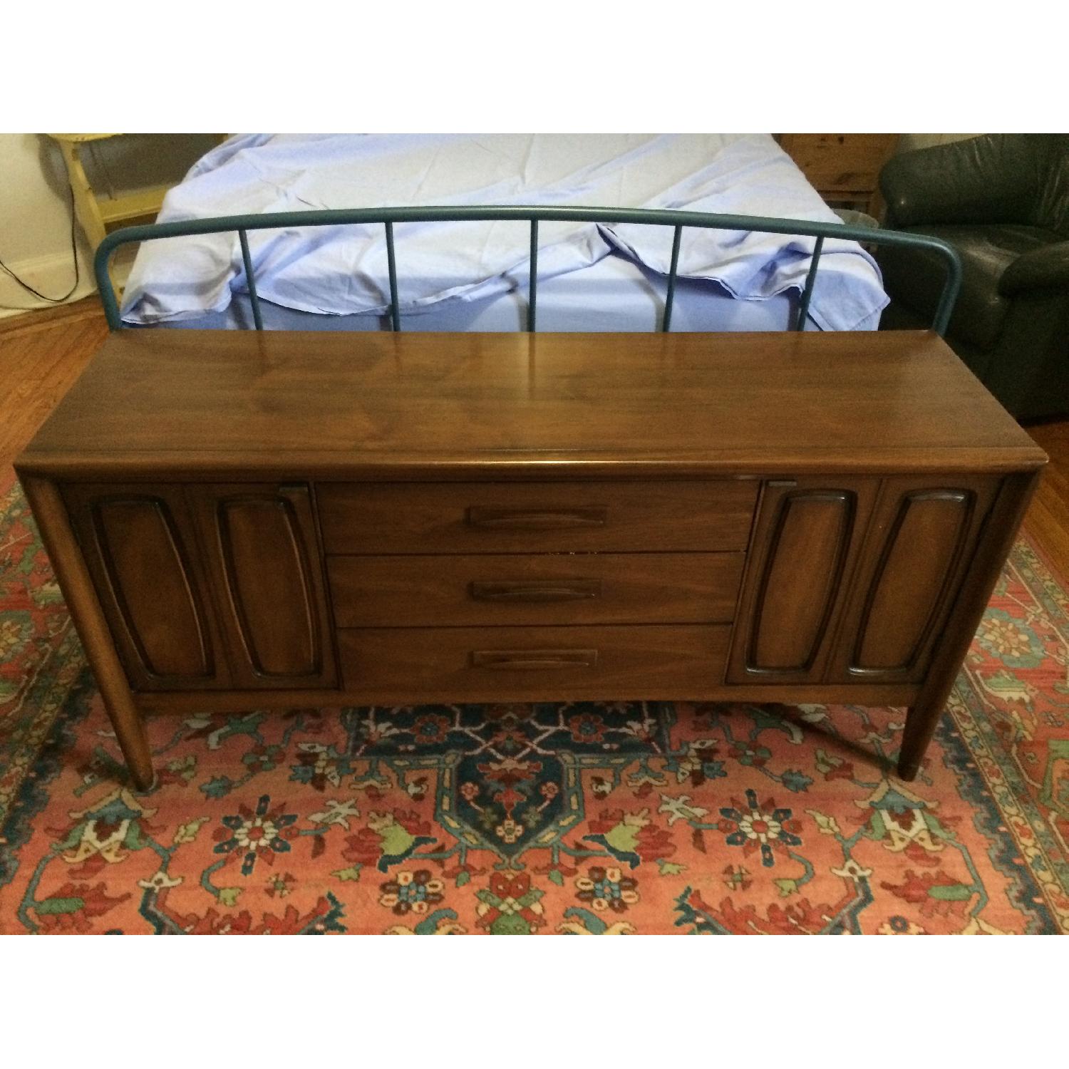 Broyhill Mid-Century Emphasis Buffet - image-4
