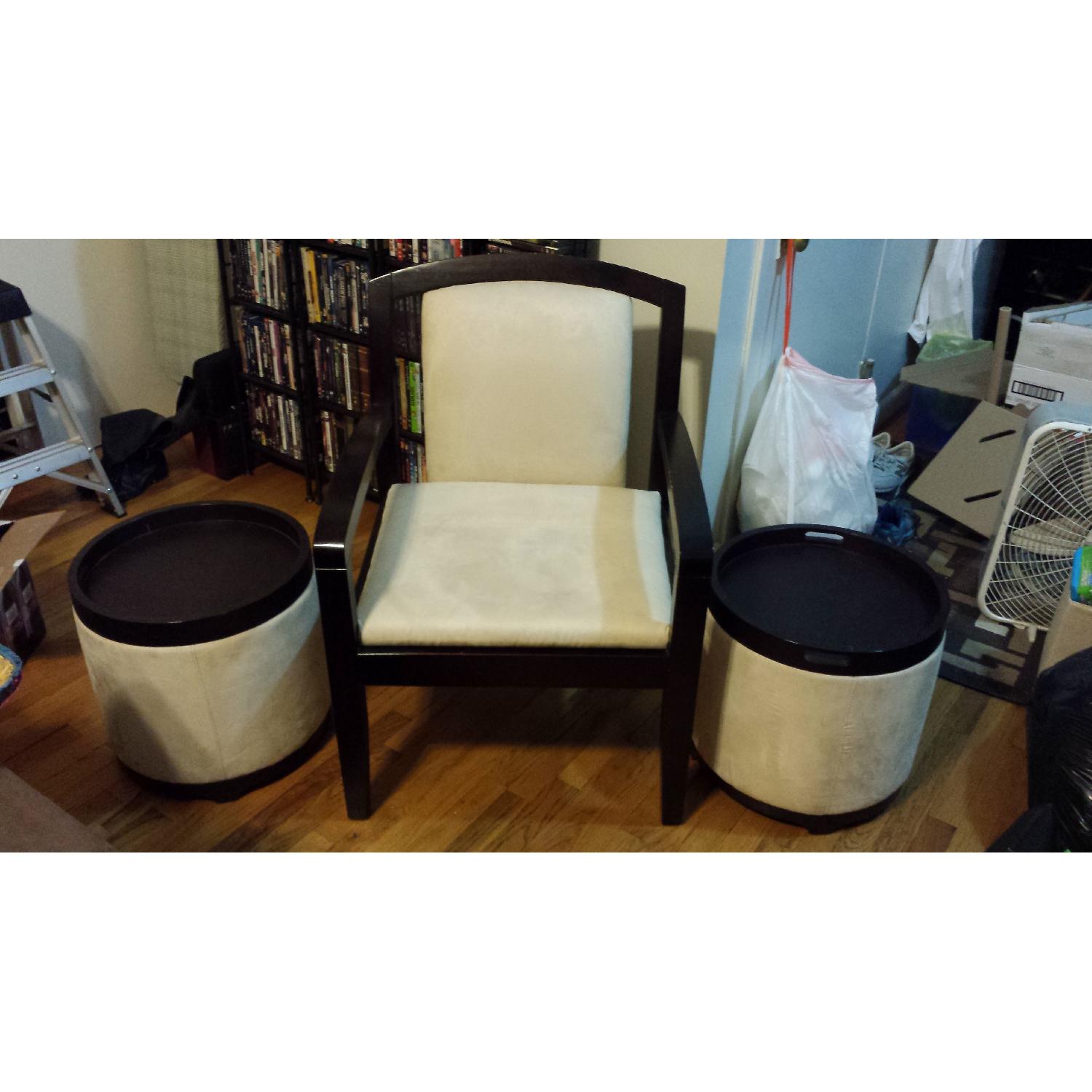 Jennifer Convertibles Accent Chair + Matching Ottomans AptDeco