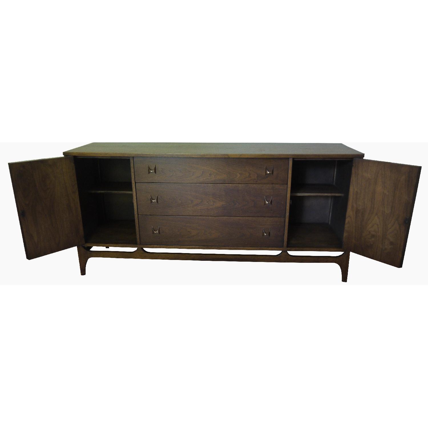Broyhill Brasilia Premium Credenza - image-4