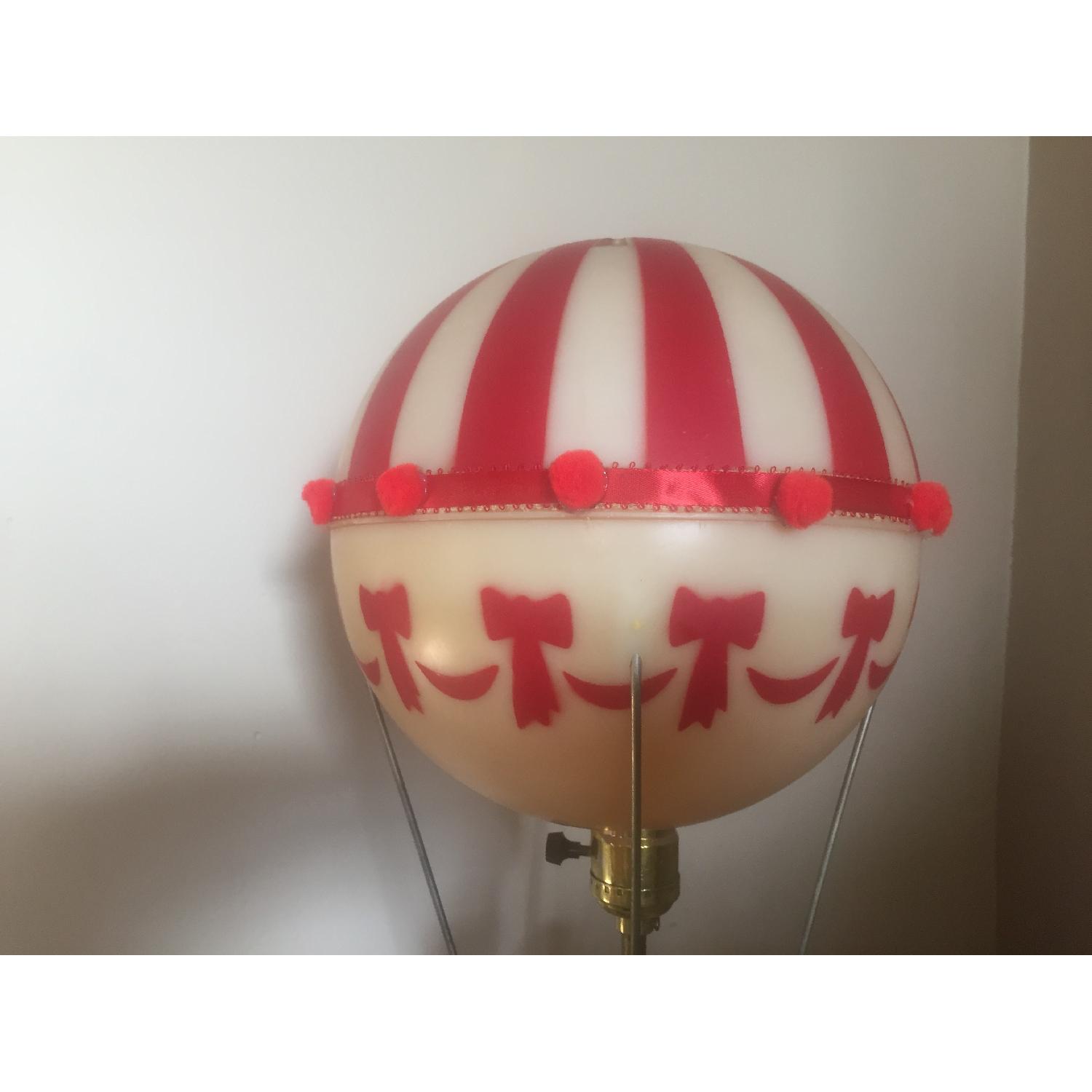 The Dolly Toy Co Red & White Hot Air Baloon Kitsch 3 Way Table Lamp - image-5